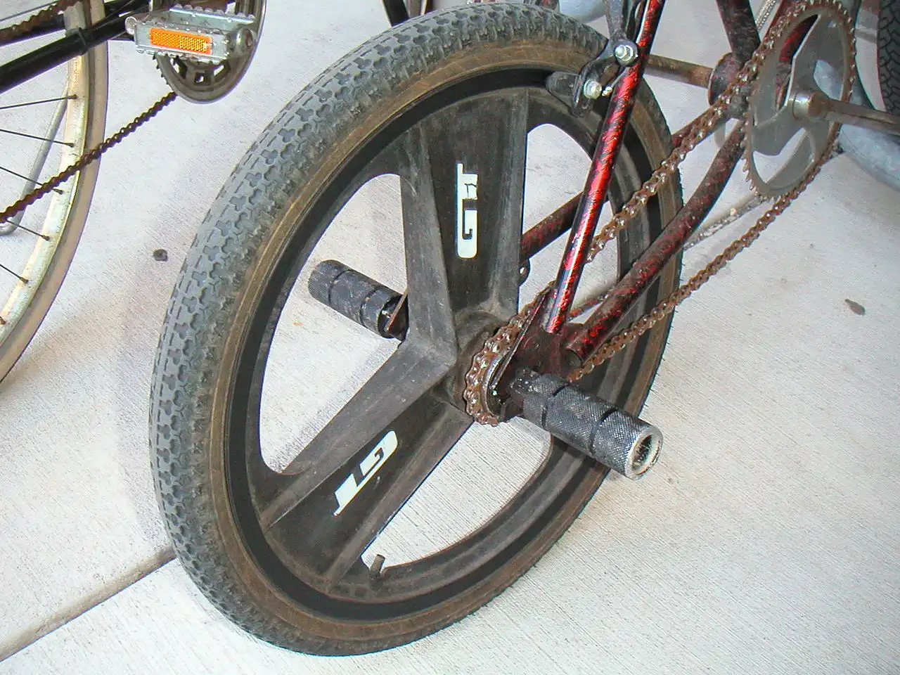 dirt-bike-parts-important-parts-breakdown-what-are-dirt-bike-parts-bmx-bike-parts-bmx-parts-bmx-bicycle-wheel-leisure-biking-diy-uniqsource-com